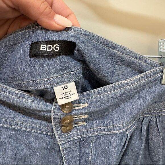 BDG Urban Outfitters Denim Shorts Size 10 - Picture 2 of 5